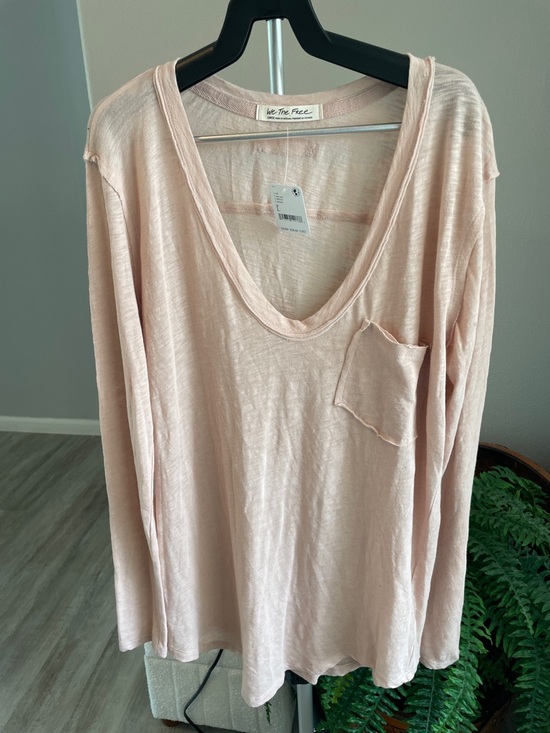 Free People Tops - Free People Pale Blush V-Neck Long Sleeve Pocket Tee